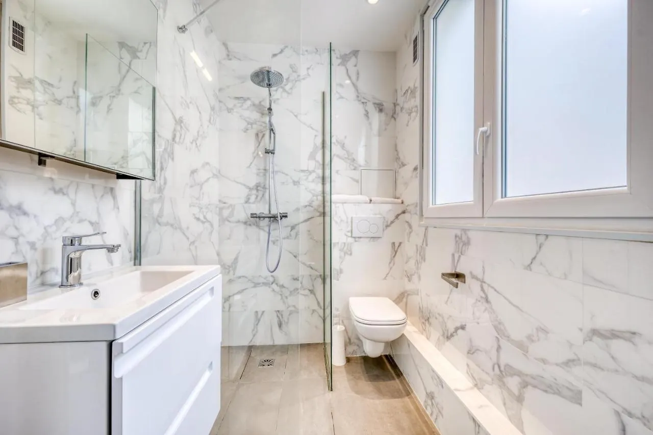 Hr Rambuteau - Chatelet Paris