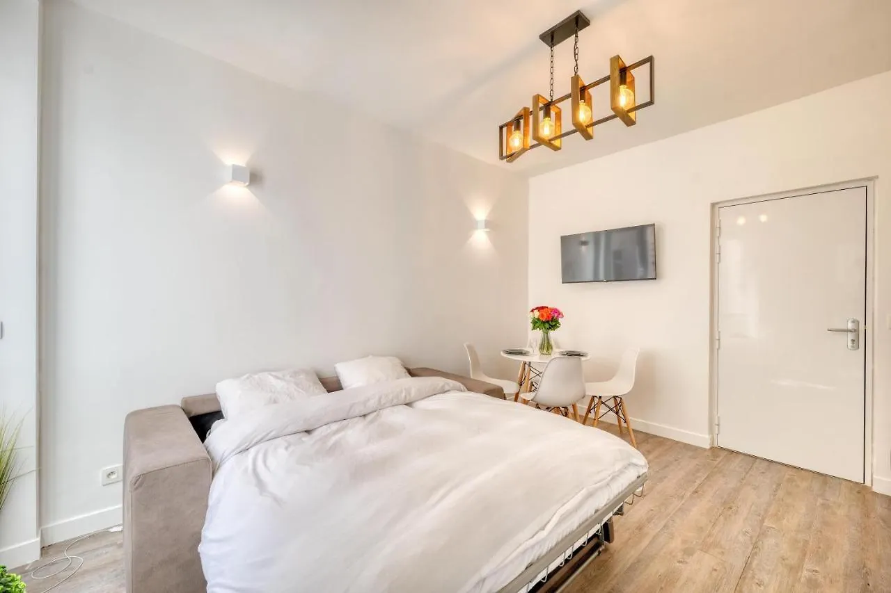Hr Rambuteau - Chatelet Paris France